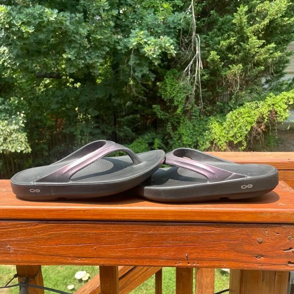OOFOS women’s 10